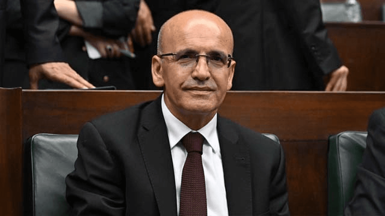 Bakan Şimşek: Döviz kazandırıcı sektörleri desteklemeye devam edeceğiz