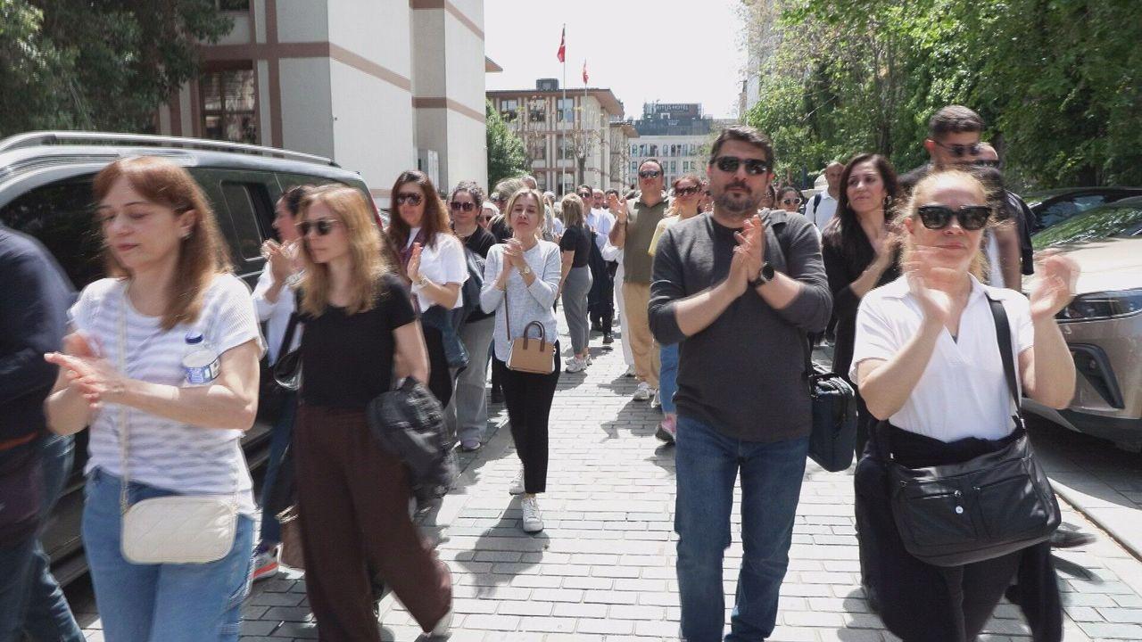 Özel İtalyan Lisesi’nde grev 100’üncü gününde; velilerden çözüm çağrısı yapıldı