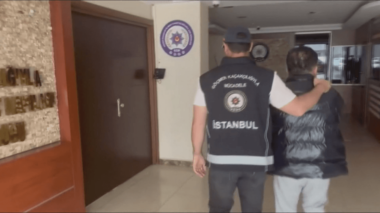 İstanbul'da göçmen kaçakçılığı ve sahte belge operasyonu: 18 gözaltı